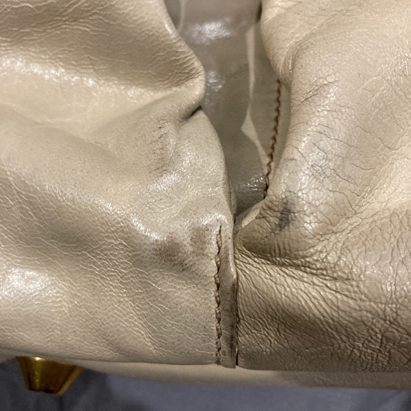 Authentic Miu Miu Dream Cream Mid Size Shiny Bag - Picture 7 of 10